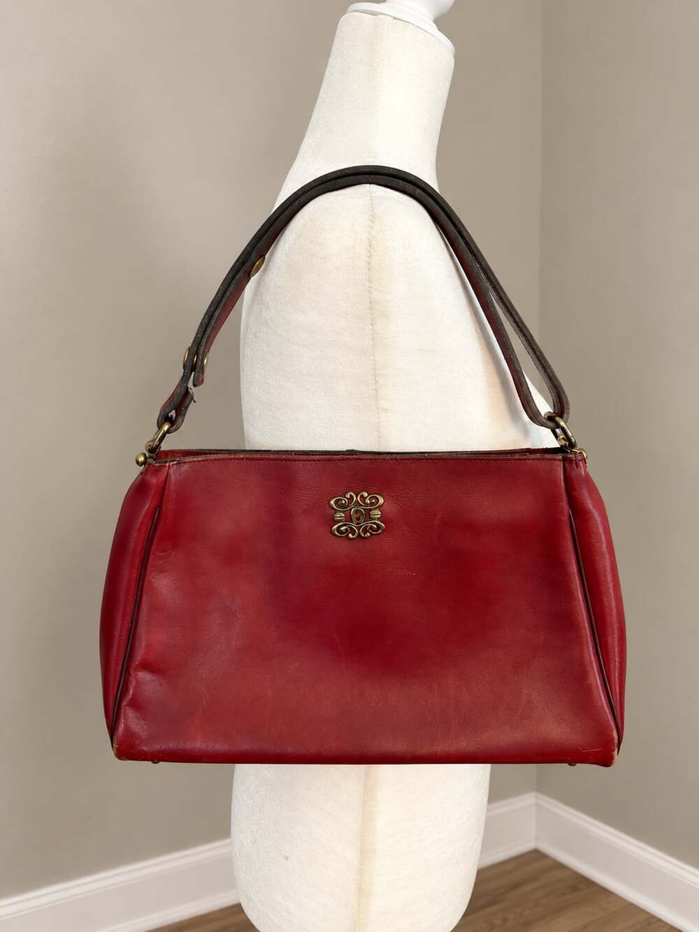 Vintage Etienne Aigner Oxblood Red Leather Shoulder Bag Purse Brass Logo